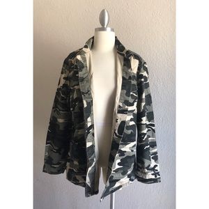 Camo army print jacket 100%cotton size medium